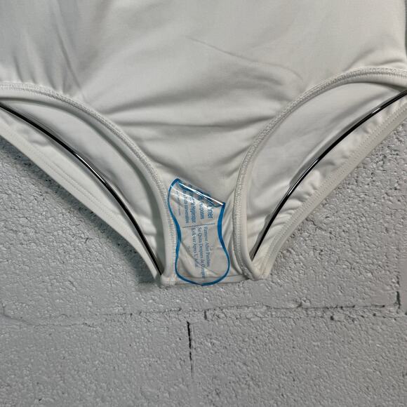 Michael Kors One-Shoulder Underwire One-Piece Swimsuit  white 4 MSRP $102 - Picture 9 of 11